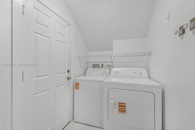 642 SE 37th PL, Homestead, FL 33033