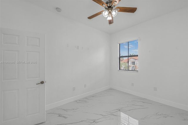 642 SE 37th PL, Homestead, FL 33033