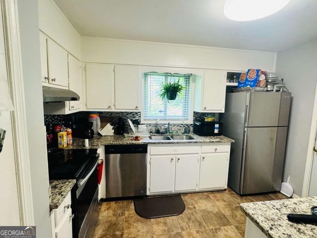 521 Navarre Drive, Stone Mountain, GA 30087