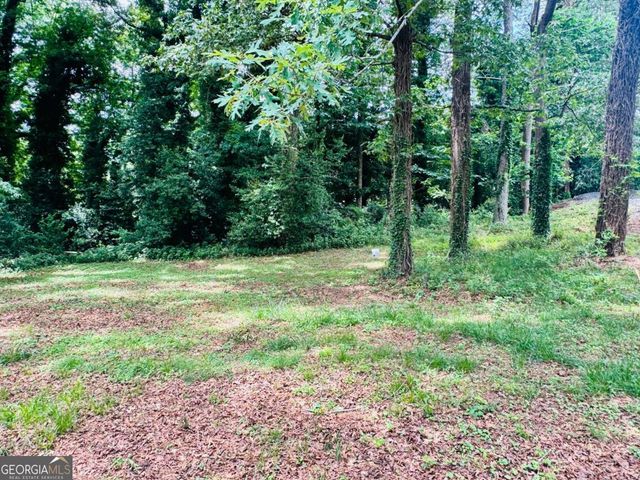 521 Navarre Drive, Stone Mountain, GA 30087