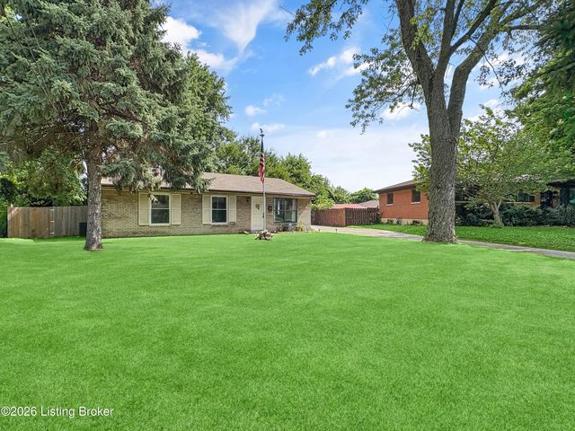 4906 Lesabre Dr, Louisville, KY 40216