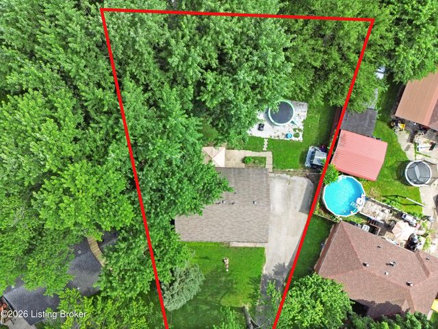 4906 Lesabre Dr, Louisville, KY 40216