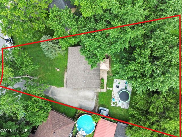 4906 Lesabre Dr, Louisville, KY 40216