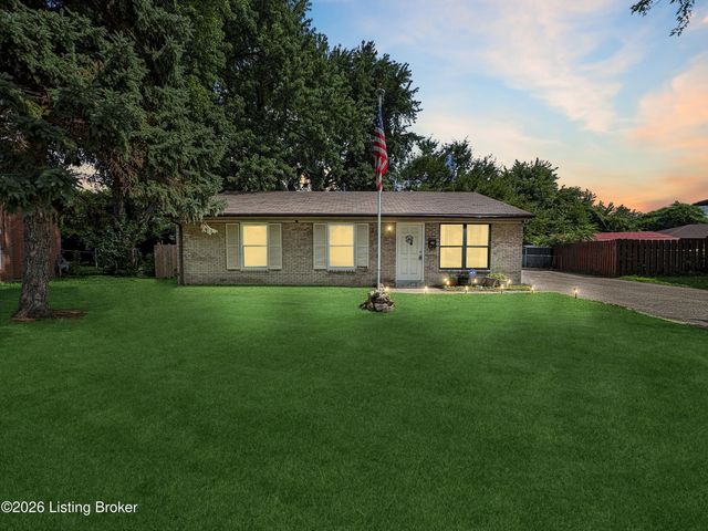 4906 Lesabre Dr, Louisville, KY 40216