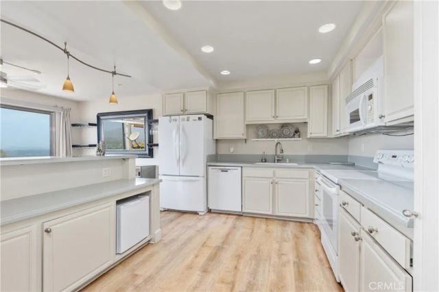 4014 Calle Sonora Oeste 2A, Laguna Woods, CA 92637