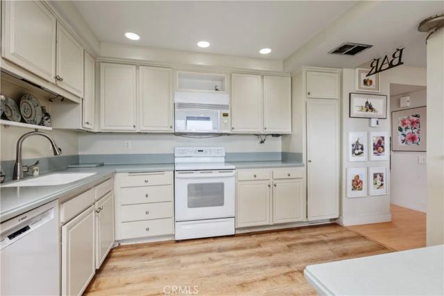 4014 Calle Sonora Oeste 2A, Laguna Woods, CA 92637