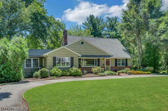 18 Yorke Rd, Mountain Lakes Boro, NJ 07046