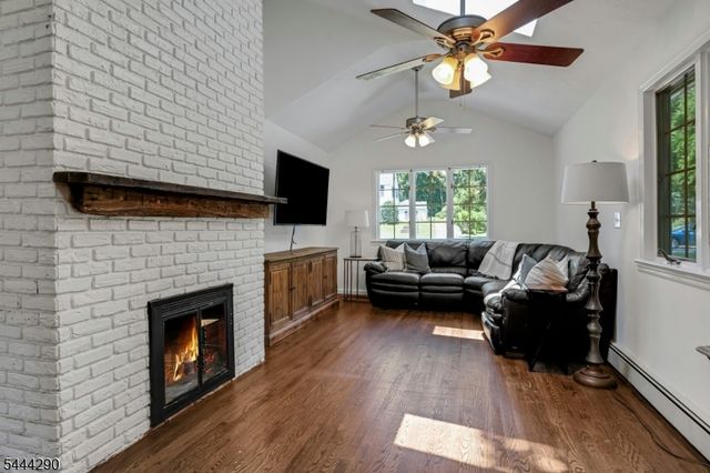 18 Yorke Rd, Mountain Lakes Boro, NJ 07046