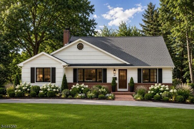 18 Yorke Rd, Mountain Lakes Boro, NJ 07046
