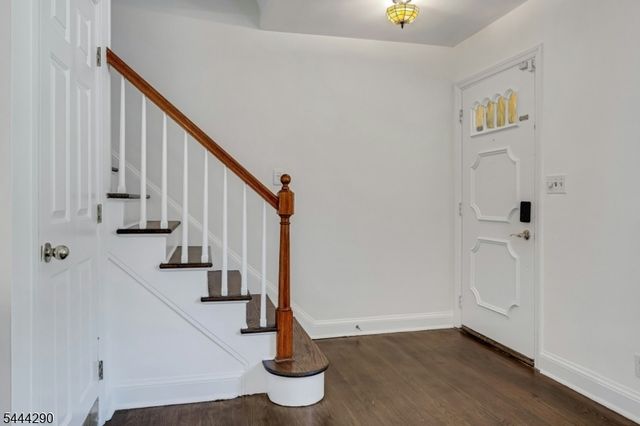 18 Yorke Rd, Mountain Lakes Boro, NJ 07046