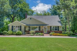 18 Yorke Rd, Mountain Lakes Boro, NJ 07046