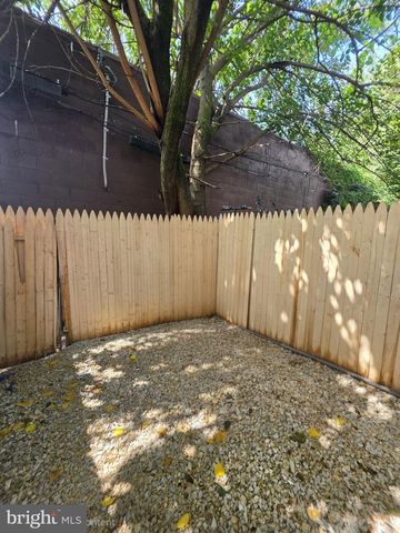 2086 E CLEMENTINE ST, Philadelphia, PA 19134