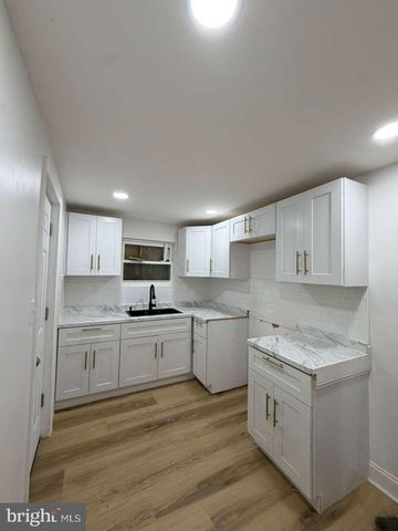 2086 E CLEMENTINE ST, Philadelphia, PA 19134