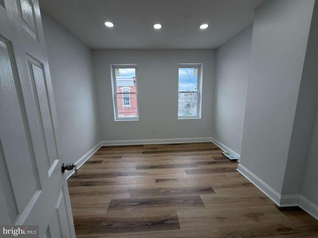 2086 E CLEMENTINE ST, Philadelphia, PA 19134
