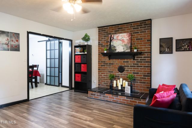 828 Parkway Boulevard, Elizabethton, TN 37643