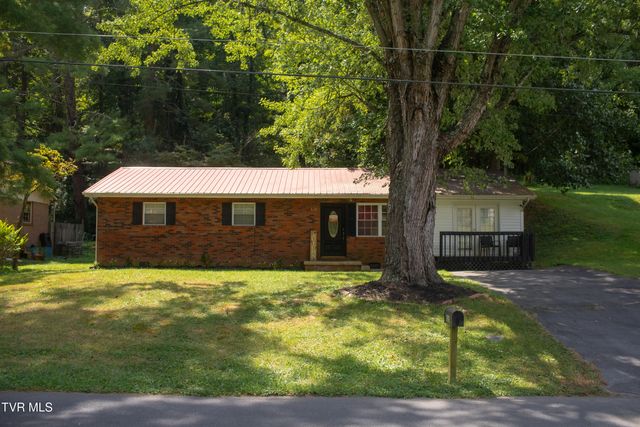 828 Parkway Boulevard, Elizabethton, TN 37643