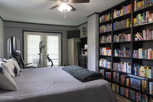 828 Parkway Boulevard, Elizabethton, TN 37643