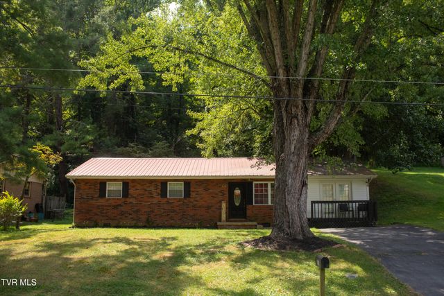 828 Parkway Boulevard, Elizabethton, TN 37643