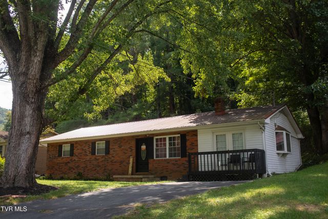 828 Parkway Boulevard, Elizabethton, TN 37643