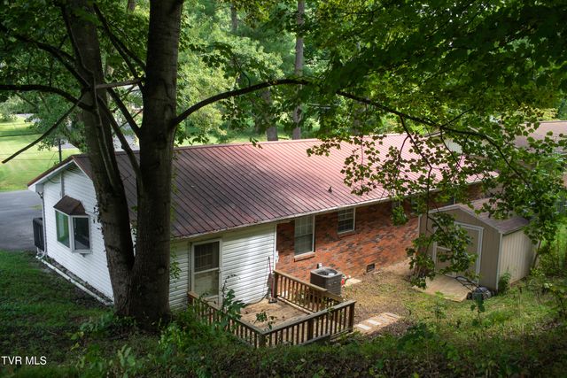 828 Parkway Boulevard, Elizabethton, TN 37643