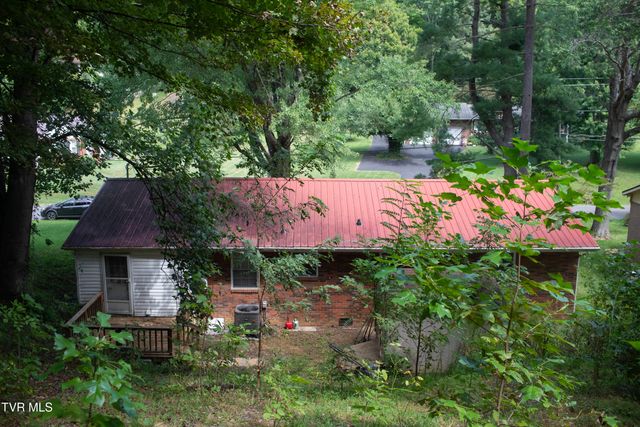 828 Parkway Boulevard, Elizabethton, TN 37643