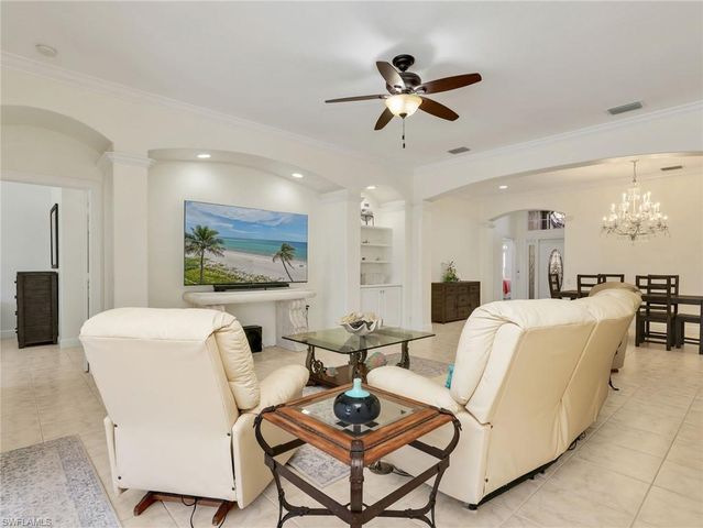 9640 Raven CT, Estero, FL 33928