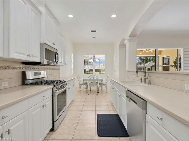 9640 Raven CT, Estero, FL 33928
