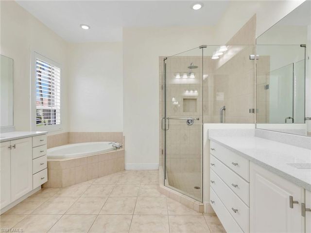 9640 Raven CT, Estero, FL 33928