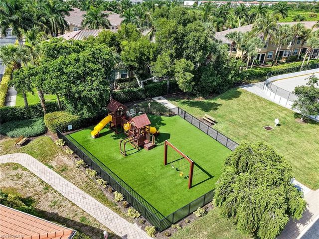 9640 Raven CT, Estero, FL 33928
