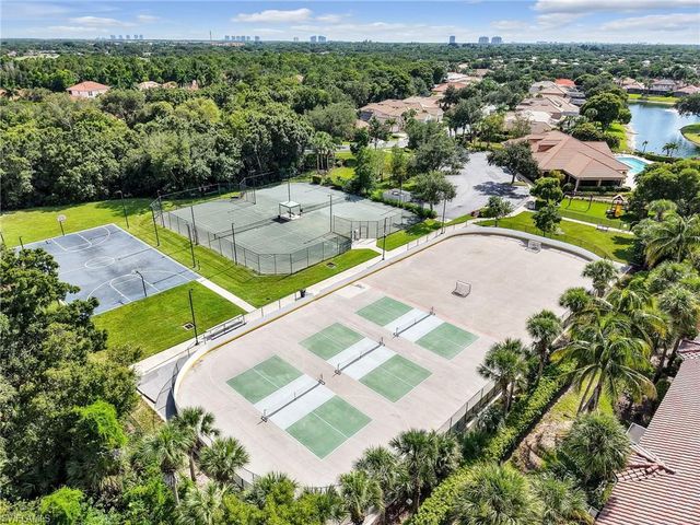 9640 Raven CT, Estero, FL 33928