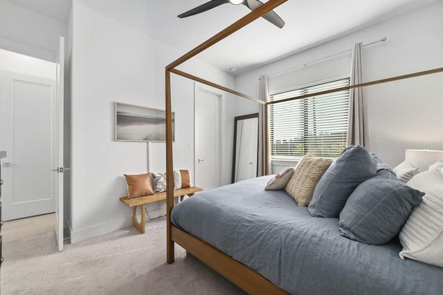 2050 Lohmans Spur RD 2301, Lakeway, TX 78734