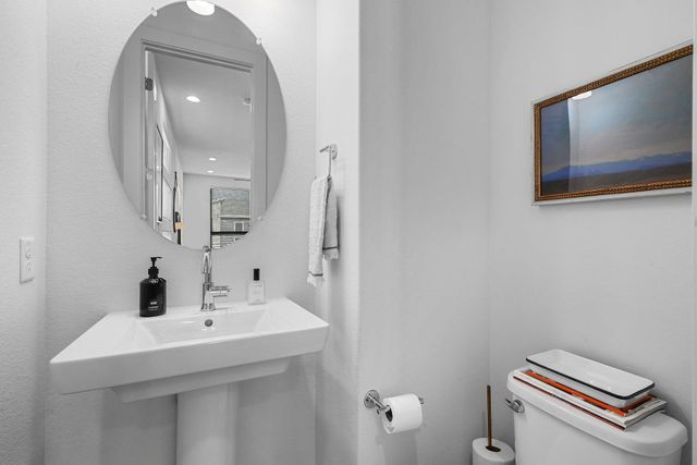 2050 Lohmans Spur RD 2301, Lakeway, TX 78734