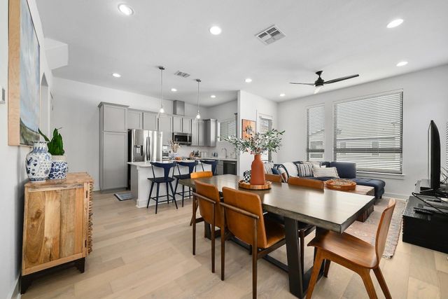 2050 Lohmans Spur RD 2301, Lakeway, TX 78734