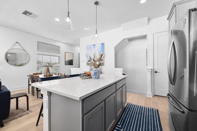 2050 Lohmans Spur RD 2301, Lakeway, TX 78734