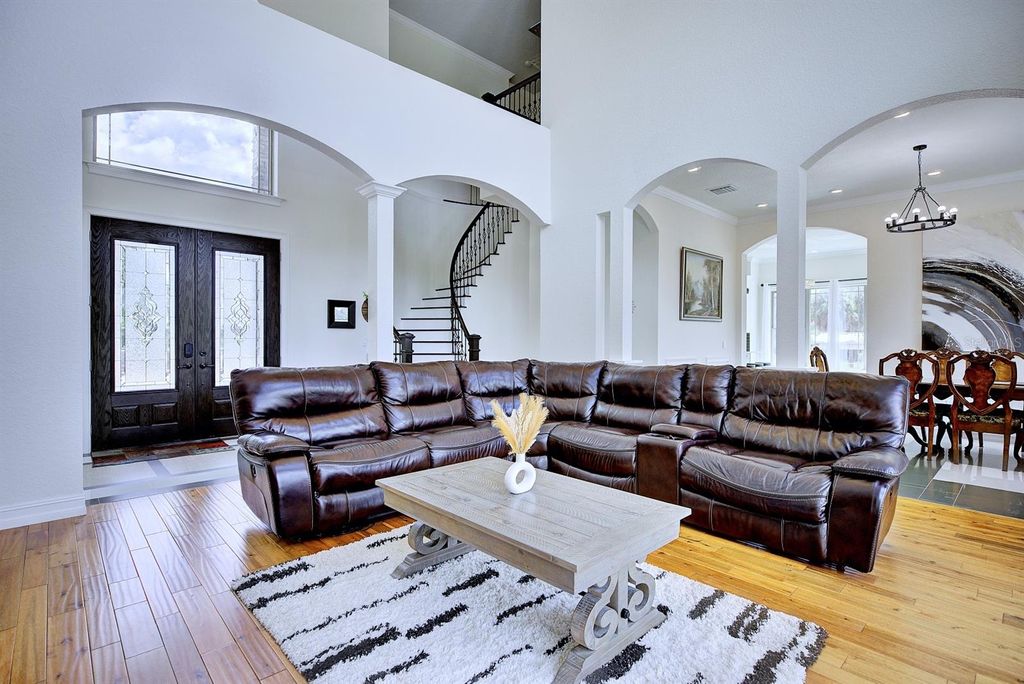 Image 3 of property listing at 91 WOODLAND DRIVE, Haines City, FL 33844