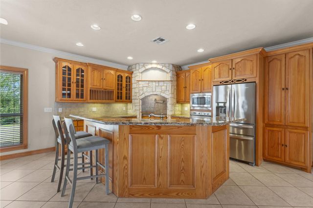 15866 Highway 326 N, Sour Lake, TX 77659