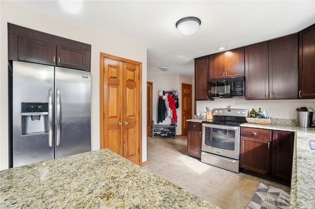 625 Lantana Court, Tipp City, OH 45371