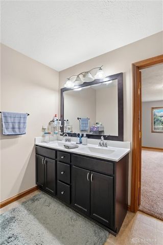 625 Lantana Court, Tipp City, OH 45371