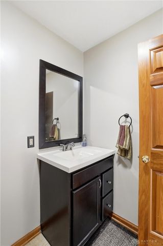 625 Lantana Court, Tipp City, OH 45371