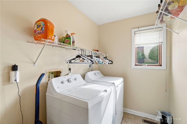 625 Lantana Court, Tipp City, OH 45371