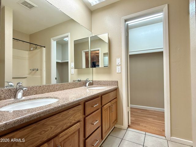924 S HACIENDA Drive C, Tempe, AZ 85281