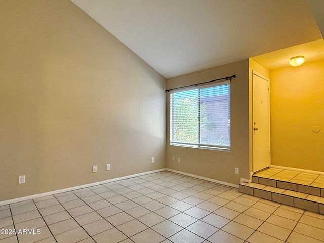 924 S HACIENDA Drive C, Tempe, AZ 85281