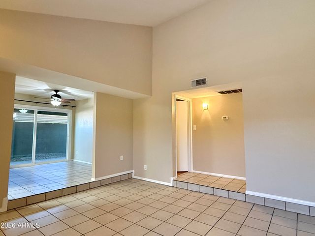 924 S HACIENDA Drive C, Tempe, AZ 85281