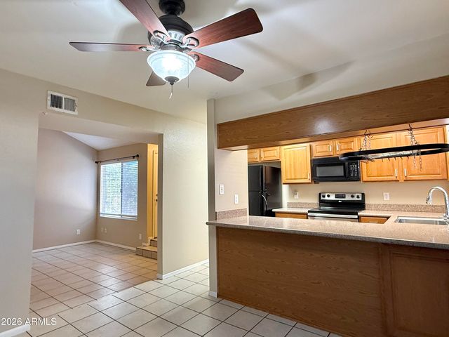 924 S HACIENDA Drive C, Tempe, AZ 85281