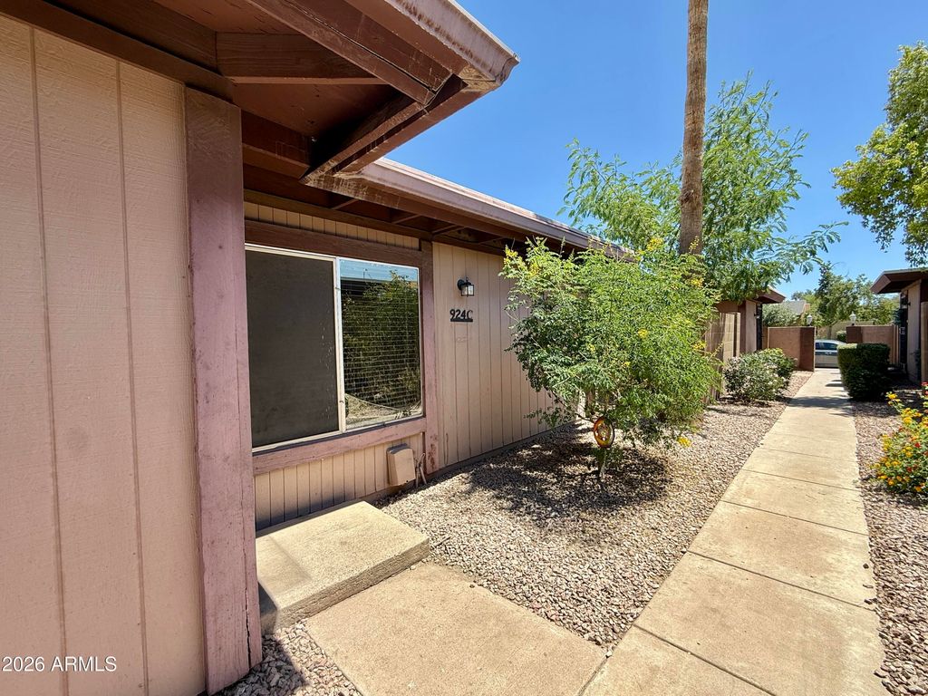 924 S HACIENDA Drive C, Tempe, AZ 85281