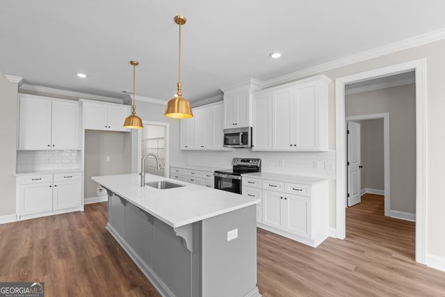 9 Honeysuckle Drive, Claxton, GA 30417