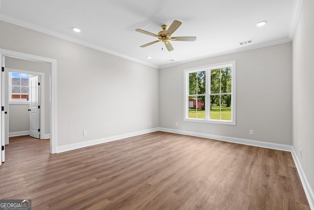 9 Honeysuckle Drive, Claxton, GA 30417