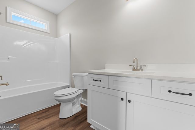 9 Honeysuckle Drive, Claxton, GA 30417