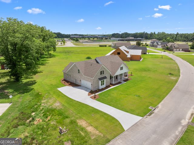 9 Honeysuckle Drive, Claxton, GA 30417