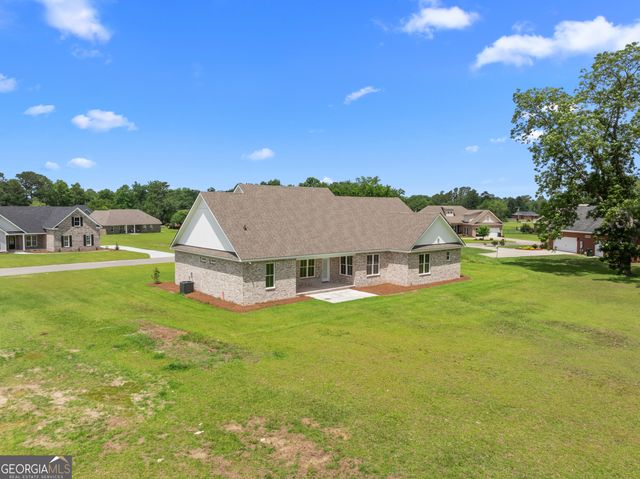 9 Honeysuckle Drive, Claxton, GA 30417